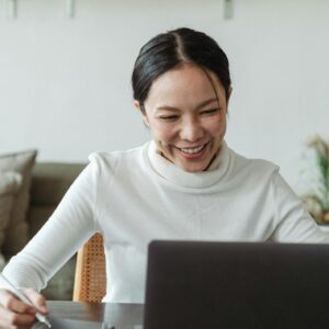 Free Confidence Course Cover edited CathChan